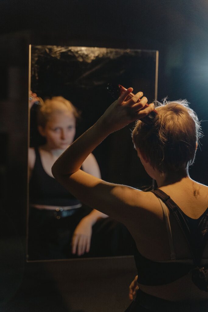 Self-deprecation and its impact on self-esteem and emotional wellbeing