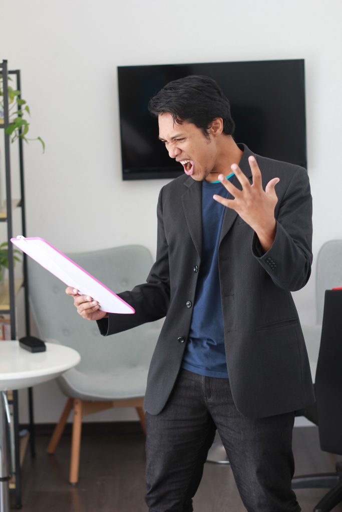Confrontational versus assertive communication in relationships