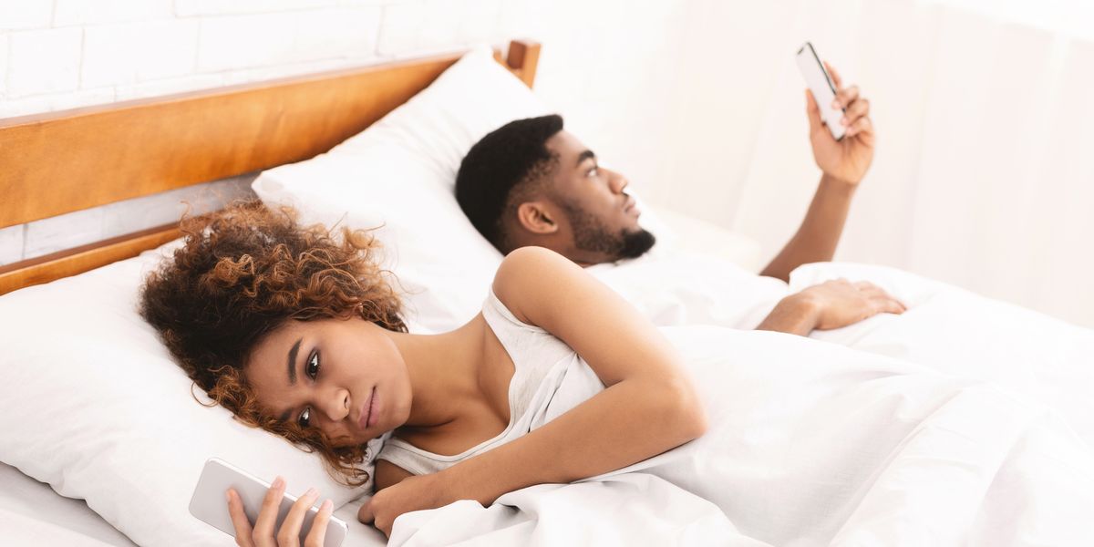 signs your ex is unhappy in a new relationship