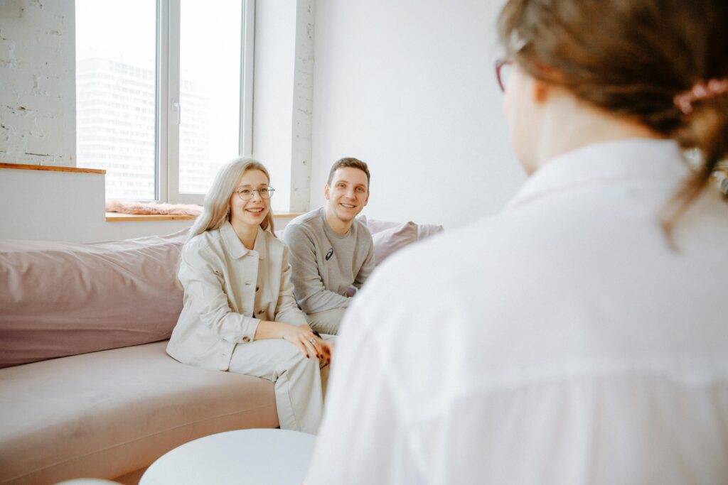 couple holding hands in a relationship counselling in hampstead