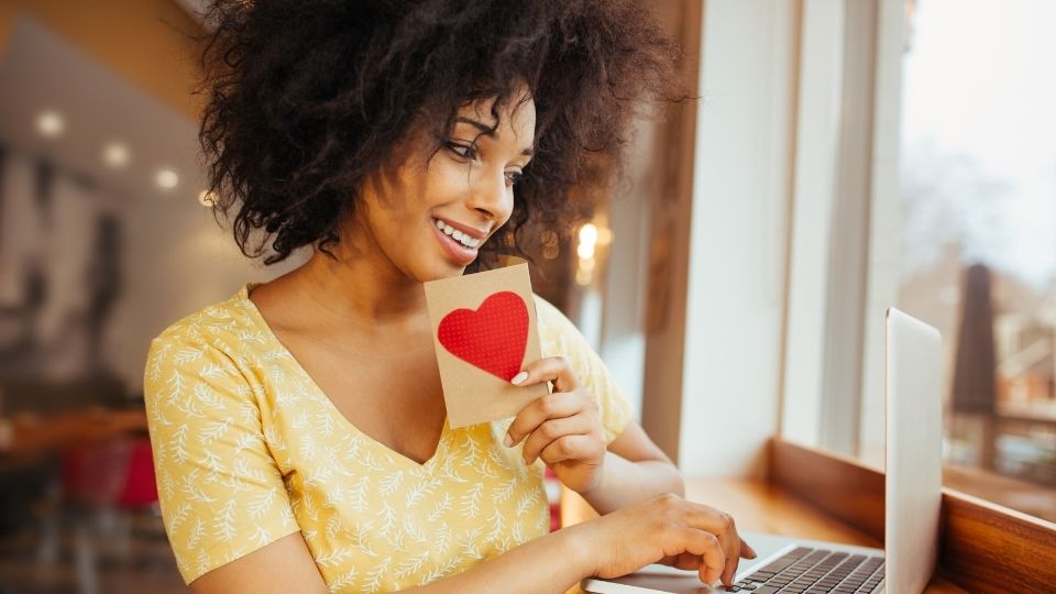 How Can An Online Dating Expert Help Me Improve My Profile?
