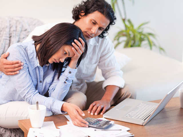 Overcoming Financial Challenges In A Relationship