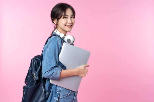 Tips for Navigating Connections During High School for Young Women