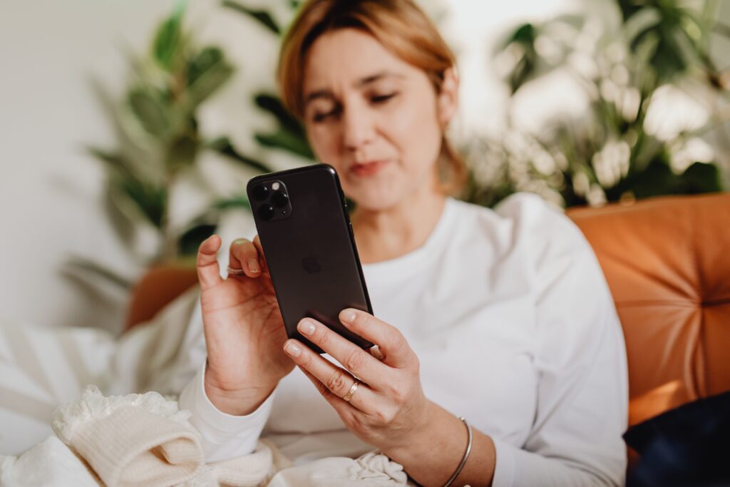 double text meaning woman on phone
