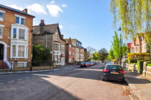 Housing and real estate in Ealing 