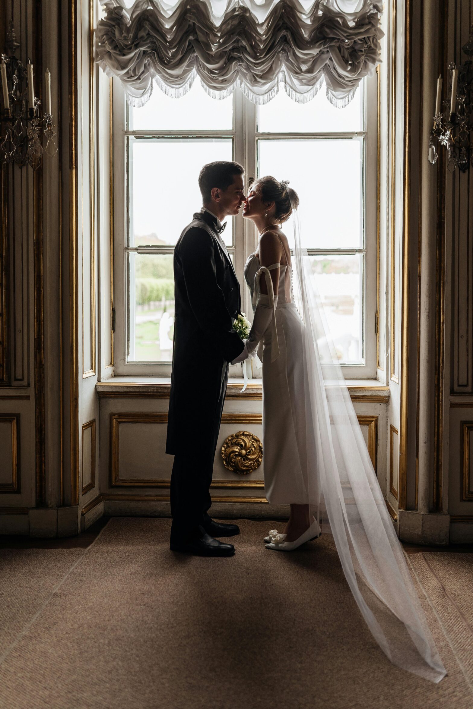 Couple getting married after finishing Miss Date Doctor Breakup Counselling London